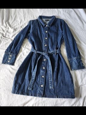 WEDNESDAY'S GIRL Classic Denim Button Up Dress - Indigo Blue
